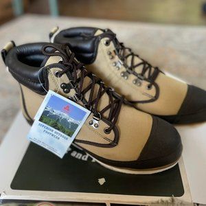 Brand NEW in box - Pro Line Waterproof Wading Shoes Fishing Hunting Boots
